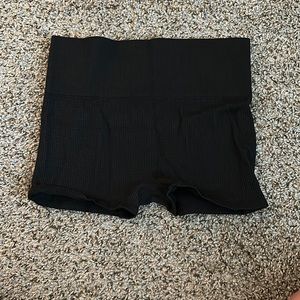 Black mini ribbed biker shorts
